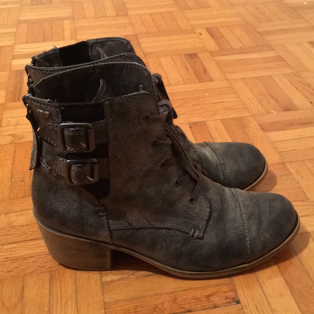 Roxy ankle boots
